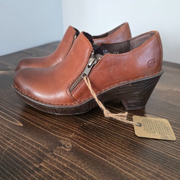 Born Elliott Tan/Brown Leather Double Zip Plain Toe Clog Sz.6.5 Comfort - Picture 1 of 15